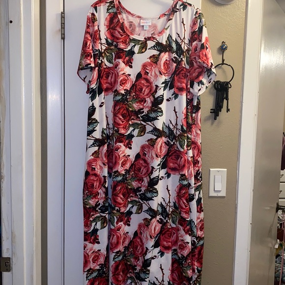 LuLaRoe Dresses & Skirts - Lularoe Jessie dress